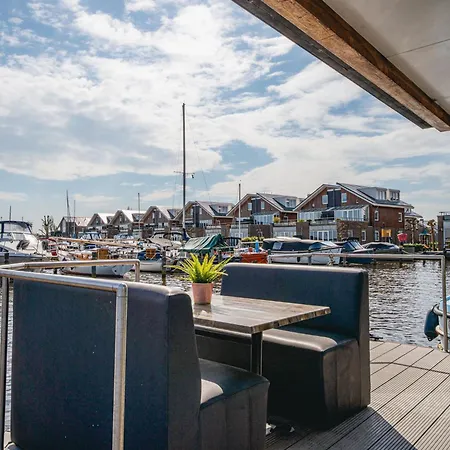 פארק נופש De Meerparel-1 By Interhome 3*