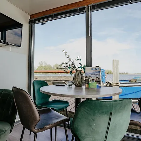 פארק נופש De Meerparel-1 By Interhome 3*